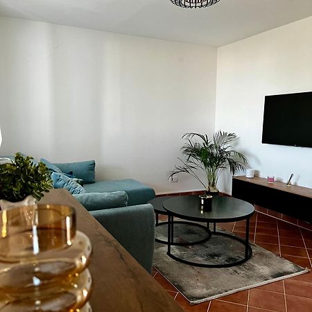 Eden Apartment พูลา ภายนอก รูปภาพ