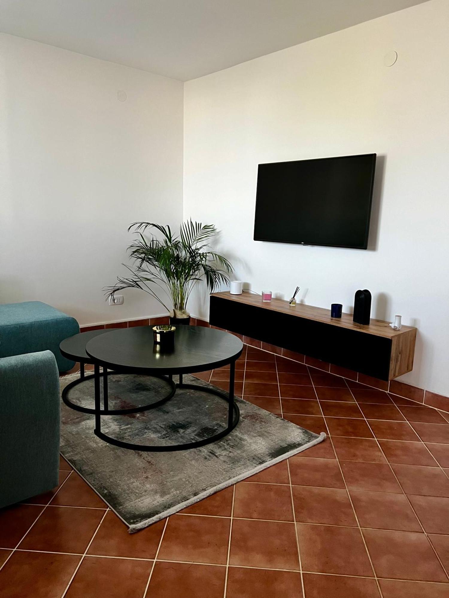 Eden Apartment พูลา ภายนอก รูปภาพ